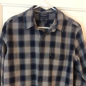 Men's Slim Fit Plaid shirt-Like NEW!
